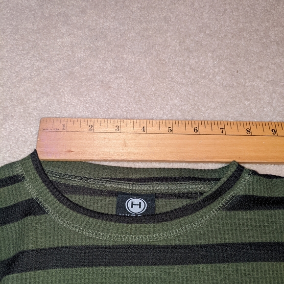 Nwt Hybrid threads green & black striped long sleeve top - Picture 10 of 13